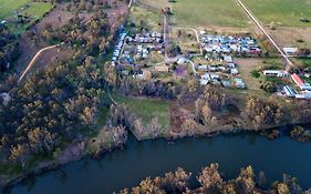 Kismet Riverside Lodge